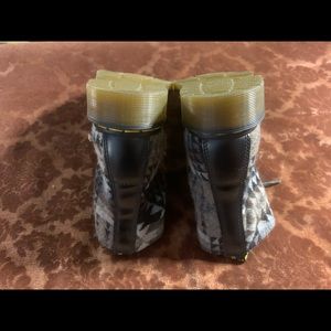 Rare Dr Martens Pendleton size 10